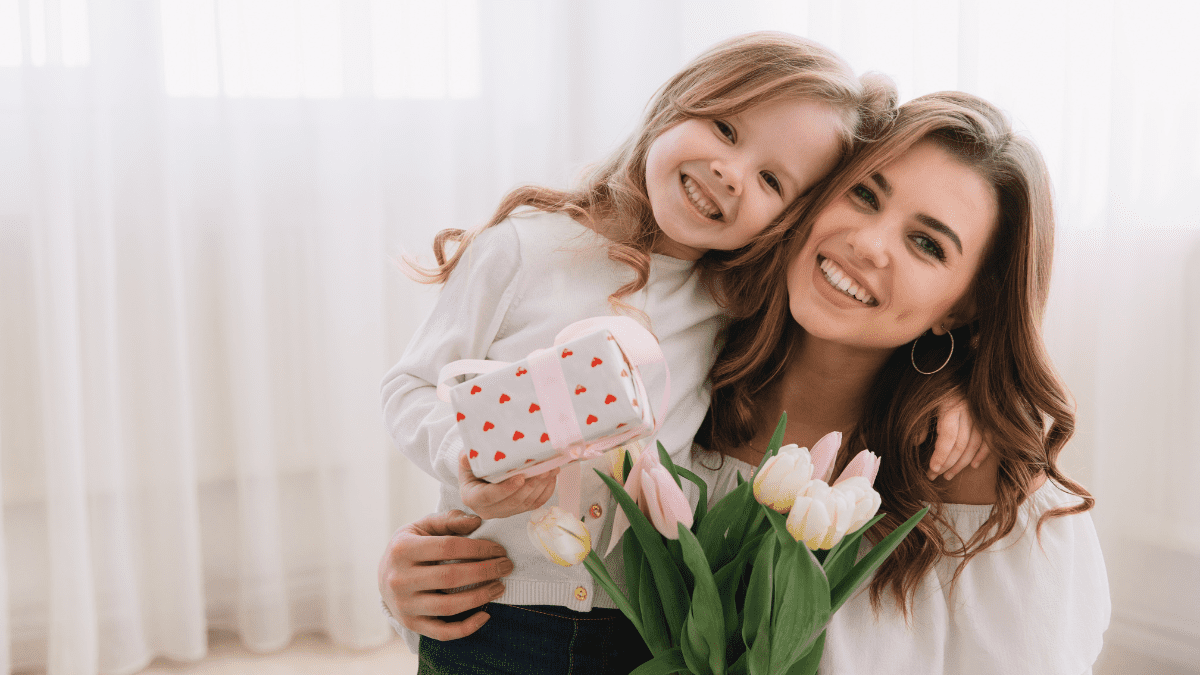 Top 30 Best Birthday Gifts for Single Moms [She Will Adore!]