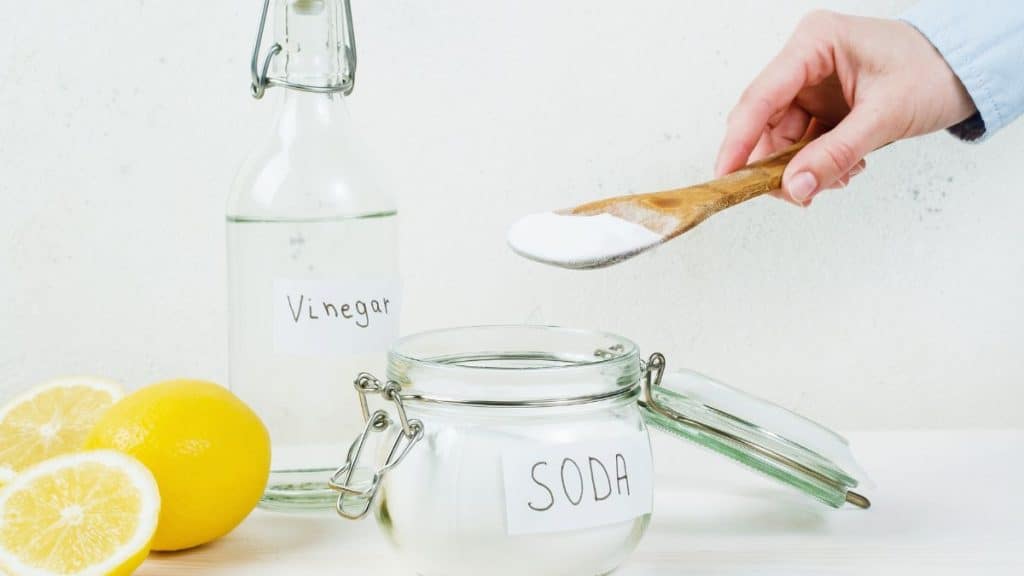 Method #1: Vinegar and Baking Soda - How to Remove Body Odor From Clothes