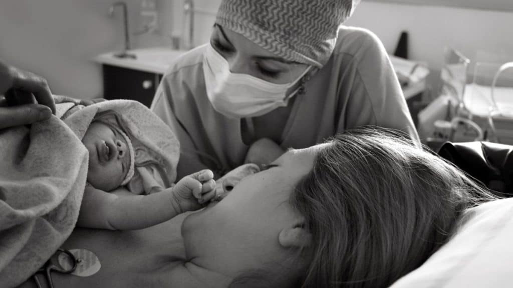 10 Best Tips - How to Help Mom After C-Section